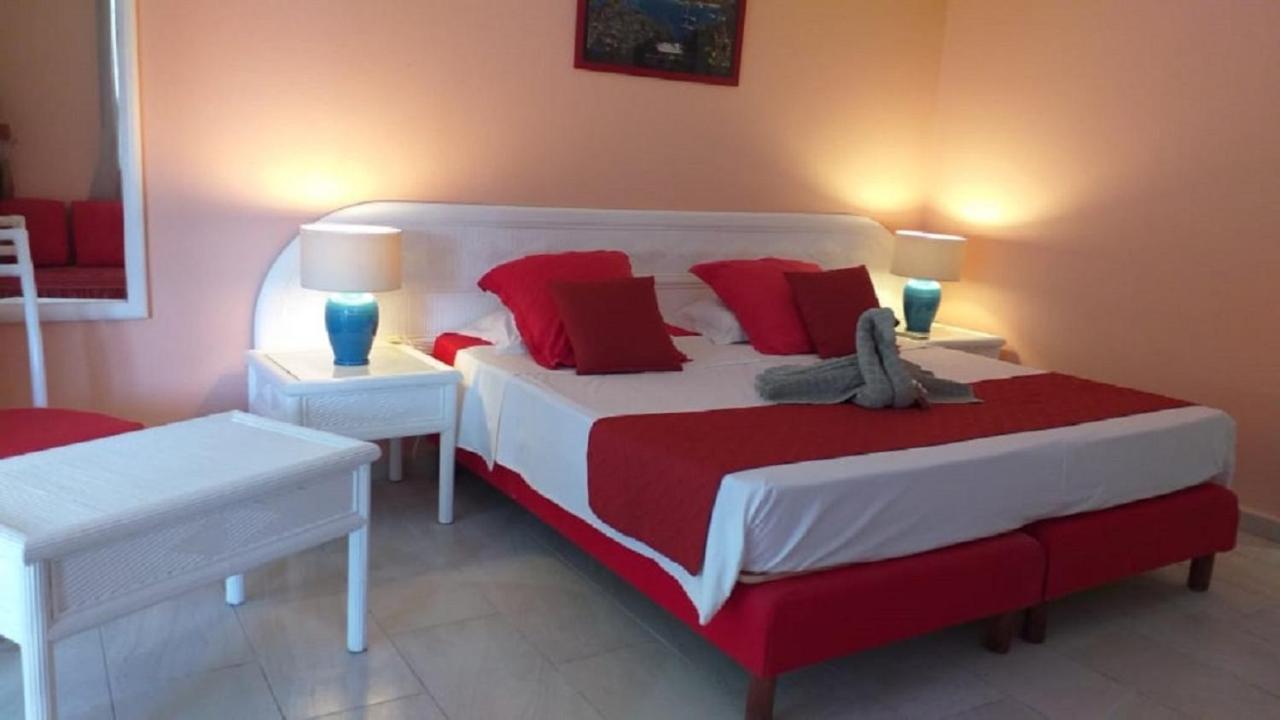 Appartement Bord De Mer Tres Fonctionnel , Sur La Plage & Vue Mer Exceptionnelle Le Gosier  Exteriér fotografie